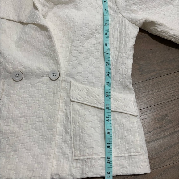 Cabi White Textured Button Club Blazer Jacket Pockets Collar Women's Size Small - Picture 8 of 9